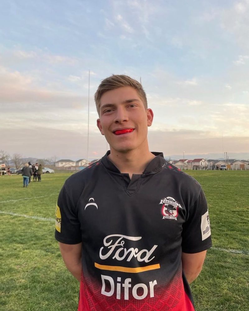 Jugador de rugby con su protector bucal HIT SPORT